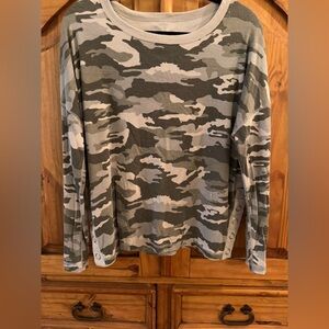 Chaser Women's Camouflage Long Sleeve Shirt